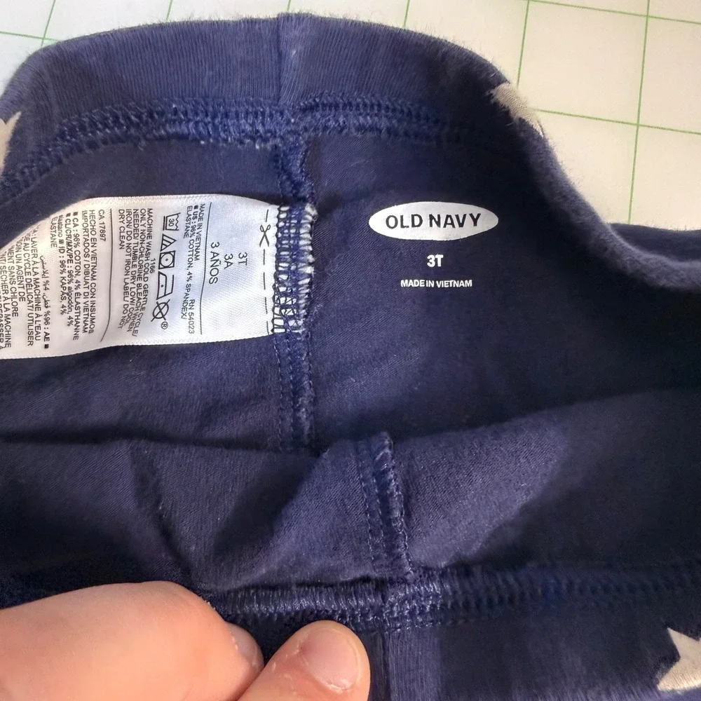 Old Navy pairs pants